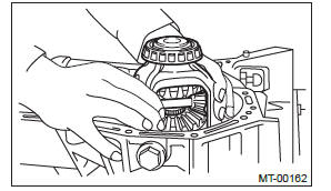 Subaru Outback. Manual Transmission and Differential